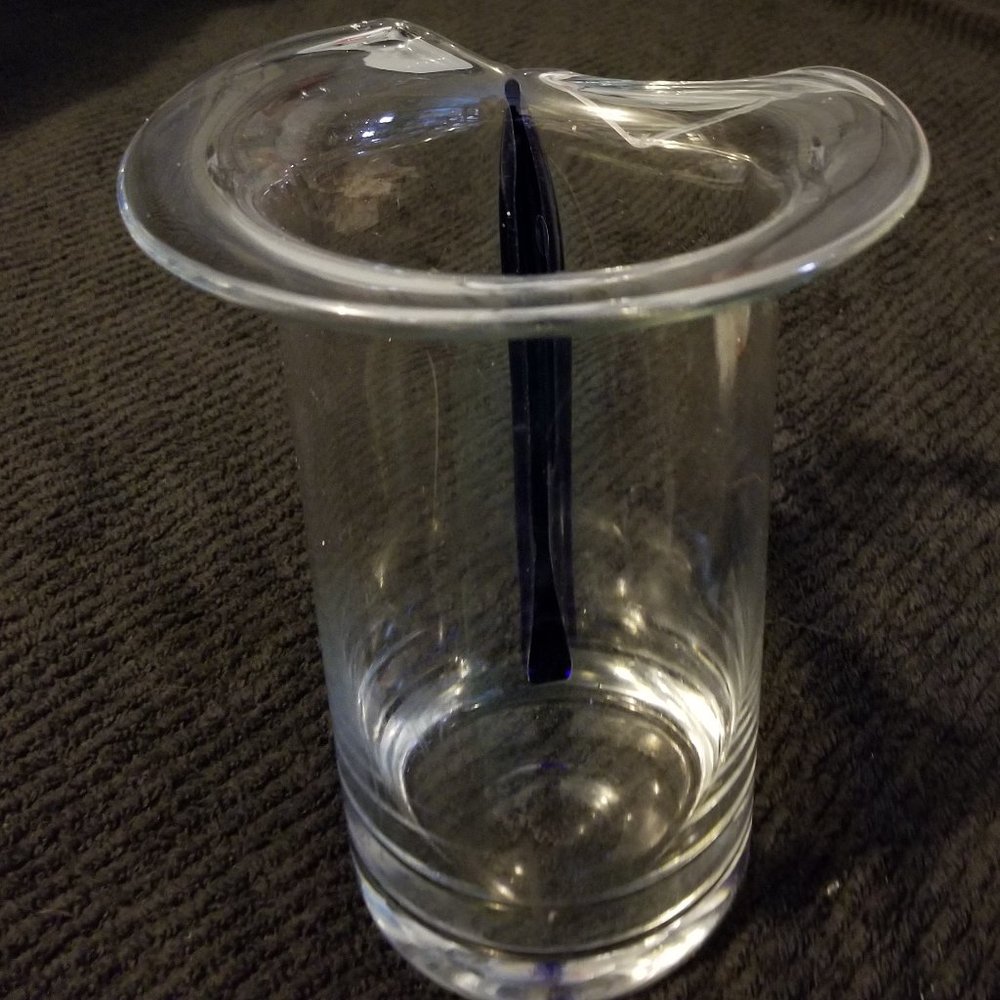 Hand Blown Art Deco Glass Vase - Picture 5 of 7